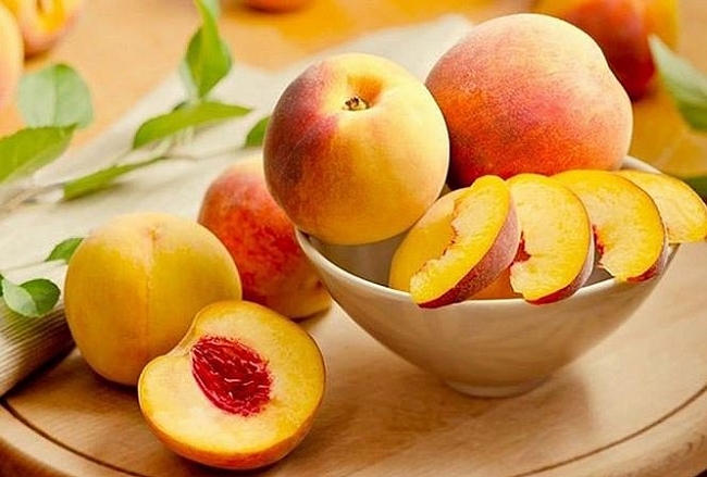 fact check peaches are the best fruit to prevent and treat cancer
