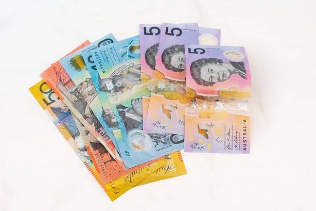 Who Are On Australian Money - Banknotes and Coins