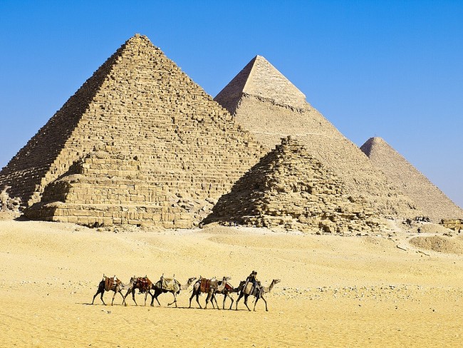 How Egyptians Moved Tons Of Rocks To Build Pyramids