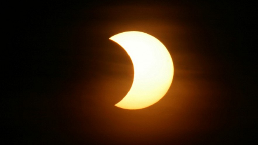 Eclipse of October 2022: New Moon and the 12 Zodiac Signs