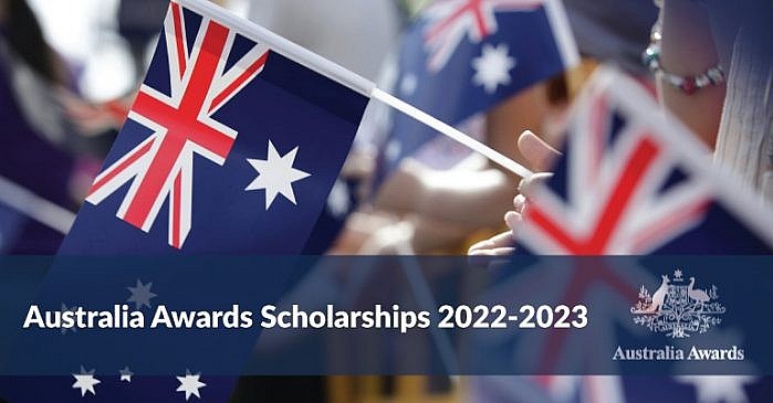 Top 20 Excellence Scholarships for Outstanding International Students Offered by Government and Global Universities