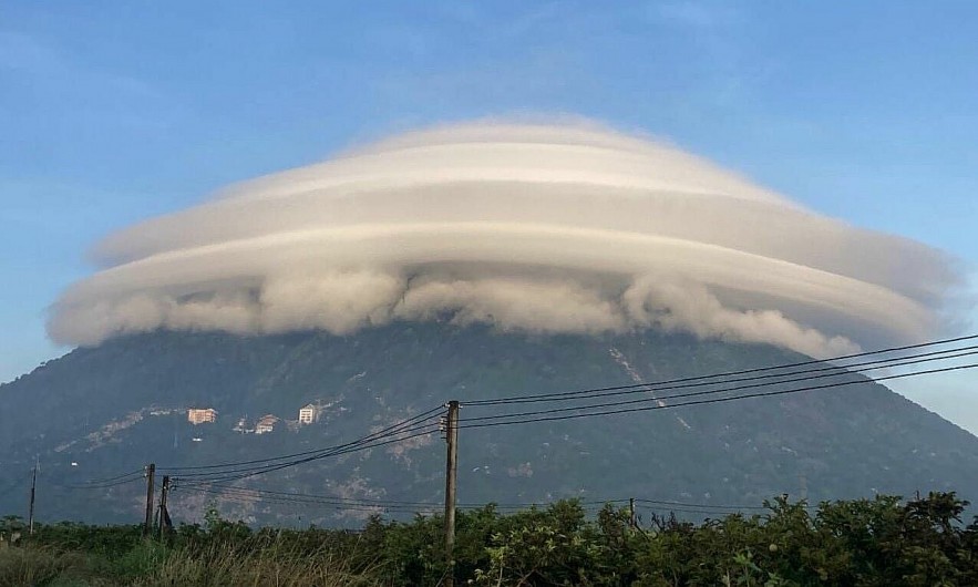 Saucer clouds seen on Vietnam mountain top