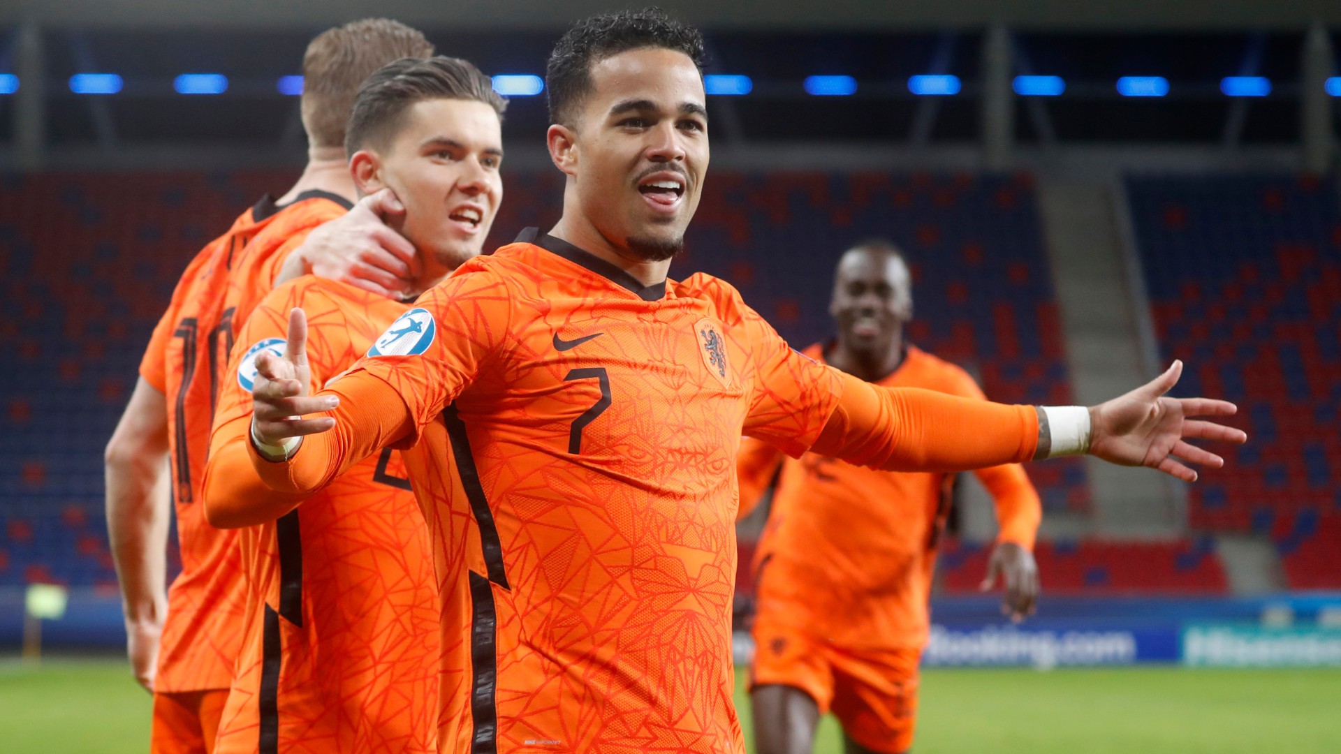 Netherlands vs Qatar: Super Animals Predict The Netherlands Will Win
