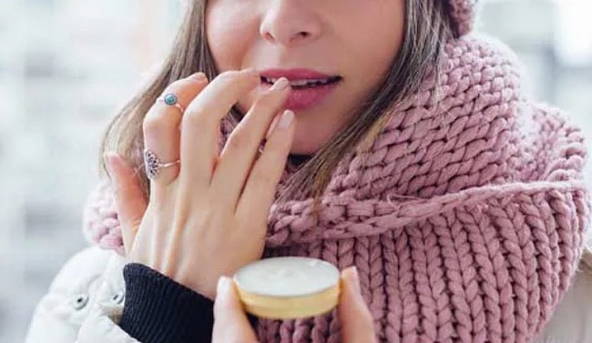 Dry Skin in Winter: How to Prevent & Treat by Foods and Creams
