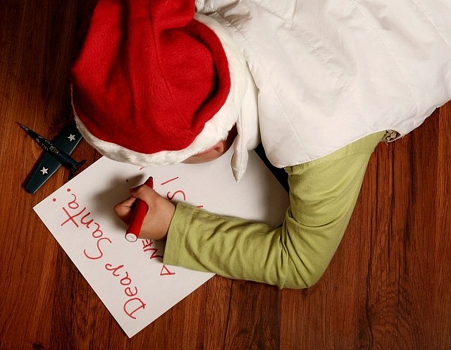 Best Tips To Write, Send Letters To Santa Claus and Get Wanted Gifts