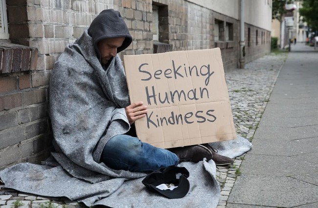The Strange Life of A Beggar and A Lesson to Awaken Millions of People