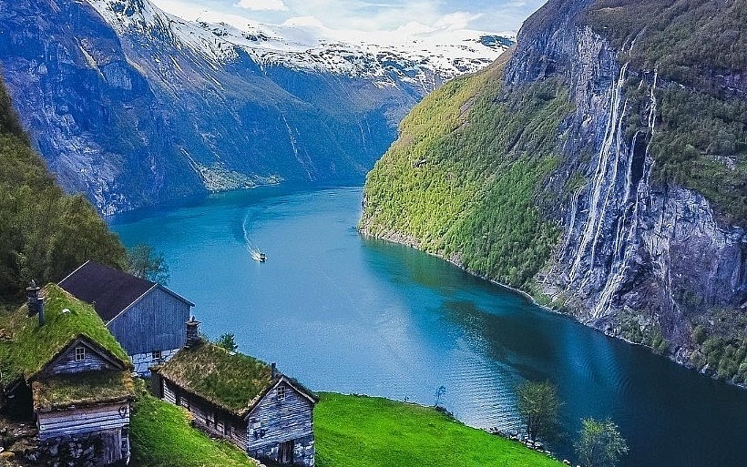 Top 10 Most Beautiful Fairylands on Earth That You Must Visit Once In Your Life