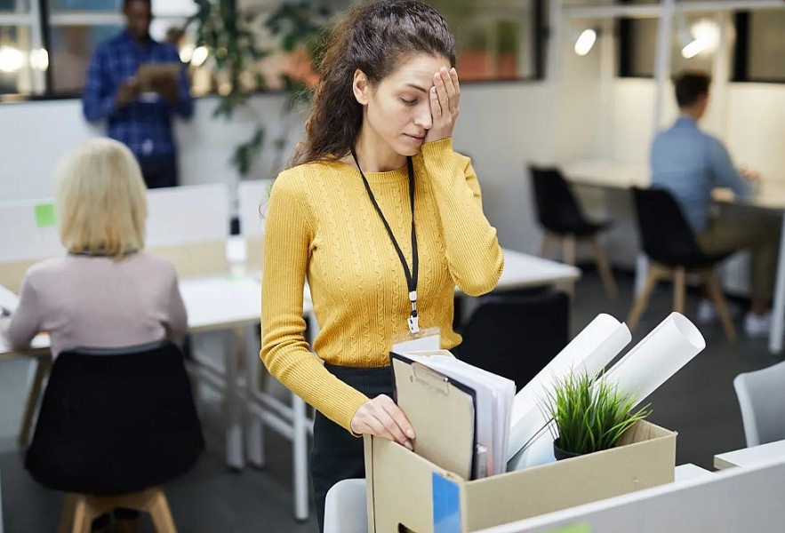 Wave of Layoffs: Top Survival Lessons When Suddenly Being Fired
