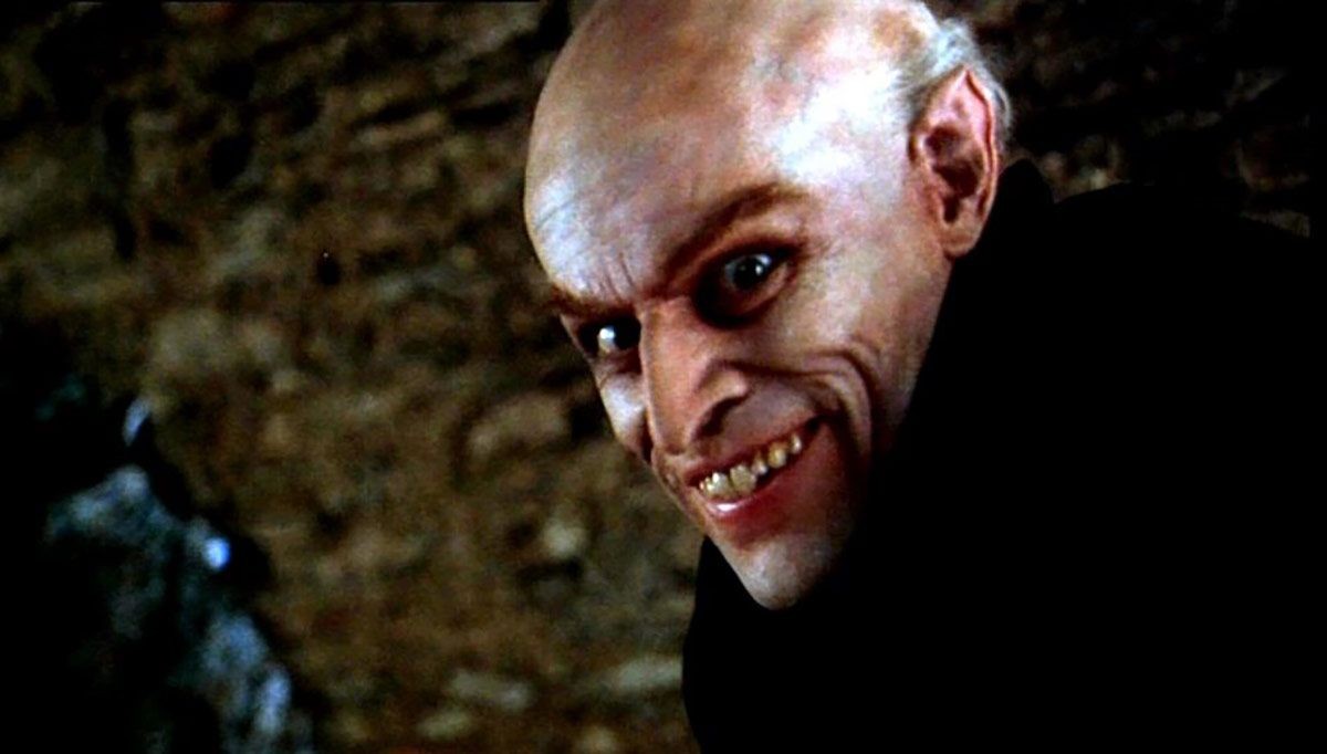 Top 13 Best Vampire Movies of All Time That You Should Not Miss