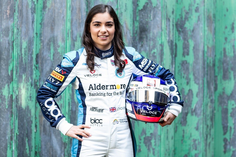 Top 10 Most Beautiful Female Young Racing Drivers Under 30