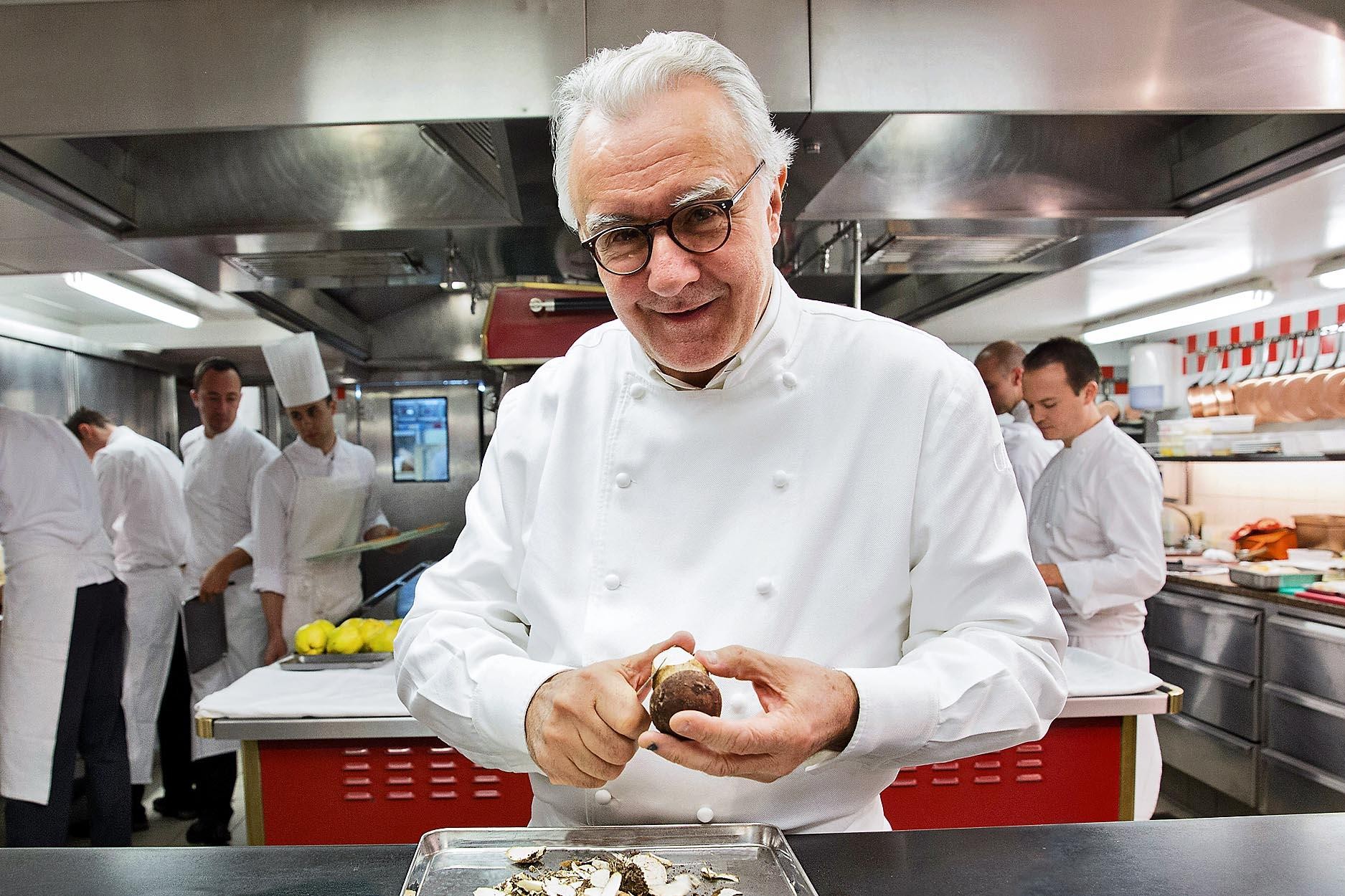 Top 10 Most Famous and Talented Chefs in the World