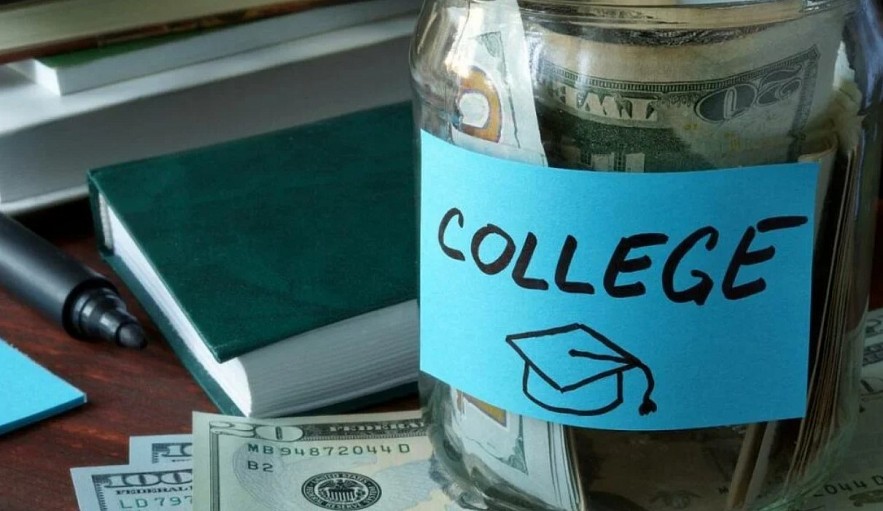 The Paradox of College Tuition and Student Dropout in the US