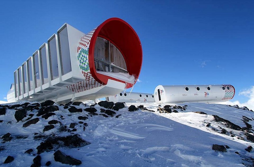 Top 12 Weirdest Hotels Around The World for Amazing Experience