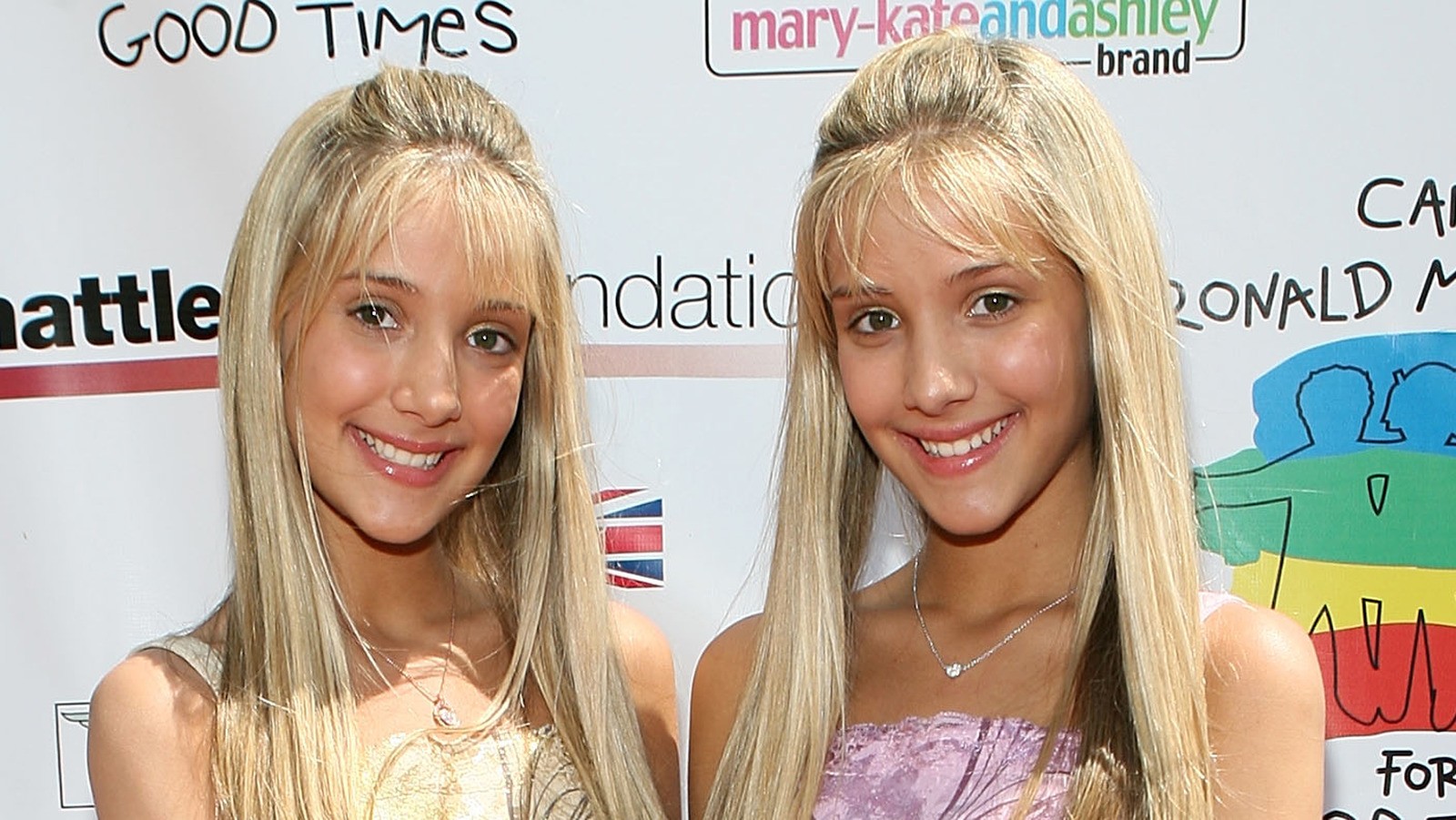 Top 15 Most Famous and Hottest Celebrity Twins in the World