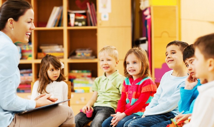 Early Childhood Education vs Elementary Education: Differences, Similarities, Job & Salary