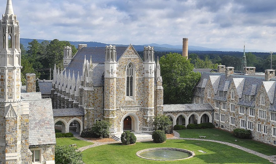 Top 10+ Most Beautiful University Campuses In the World