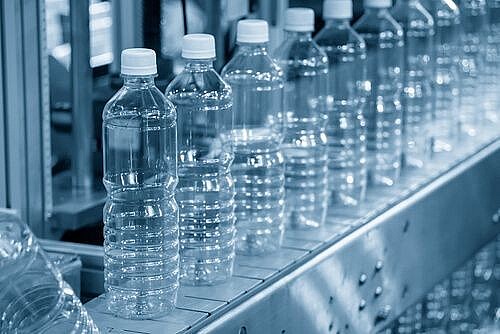 Top 12 Largest Plastic Bottle Companies (By Revenue) In The U.S