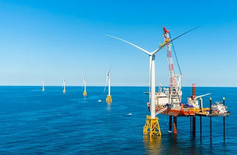 Top 5 Biggest & Majestic Offshore Wind Farms in the US