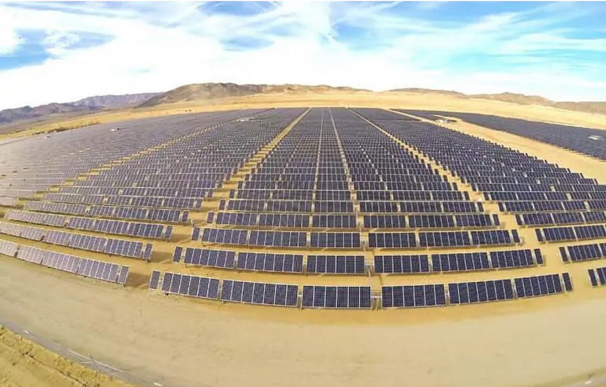 Top 15+ Biggest Solar Farms in the U.S
