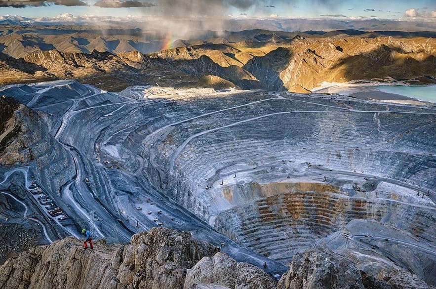 Top 15+ Largest Silver Mines in the World by Production Today