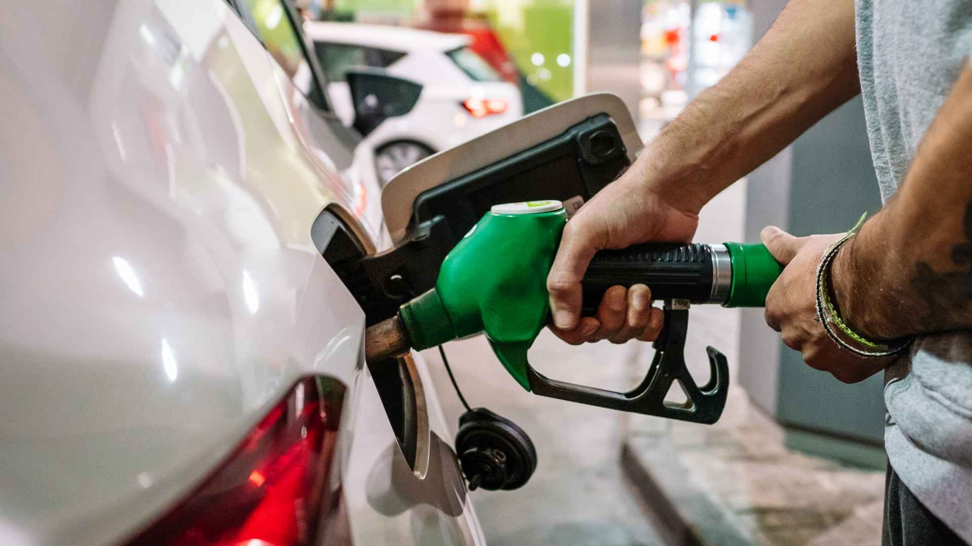 Simple Ways To Spot and Avoid Gas Station Pump Switching Scams