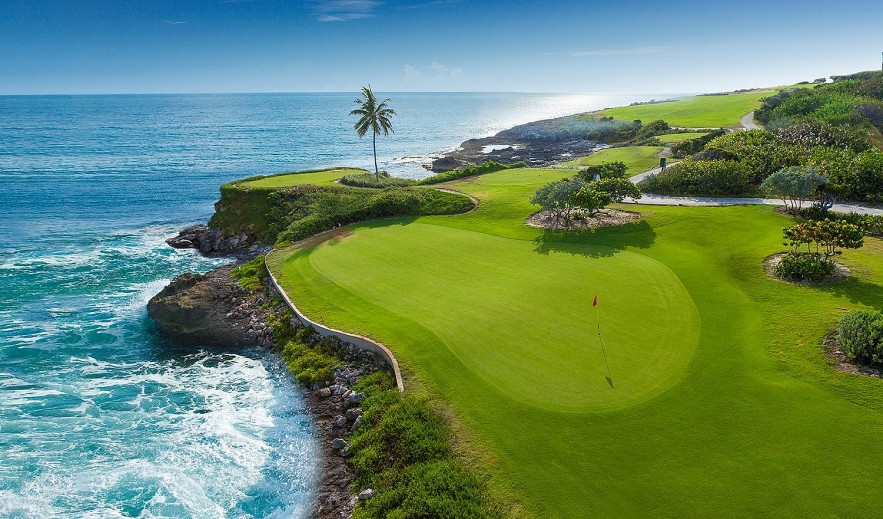 Top 10 Most Beautiful Golf Courses In The US