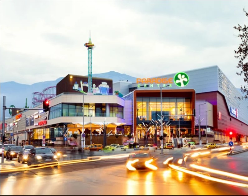 Top 10+ Biggest and Busiest Shopping Malls In Europe Today