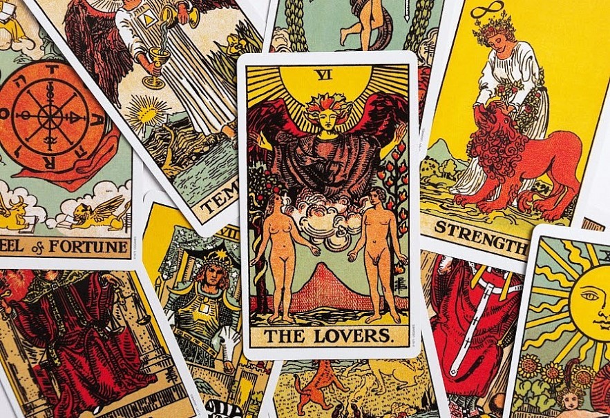 Tarot Card Reading 2024 for 12 Zodiac Signs: Love, Money, Career and Health
