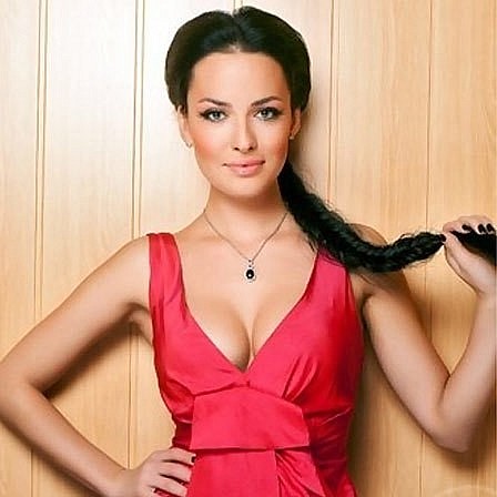 Top 10 Most Beautiful Ukrainian Women 2024: Stunning Features and Extreme Confidence