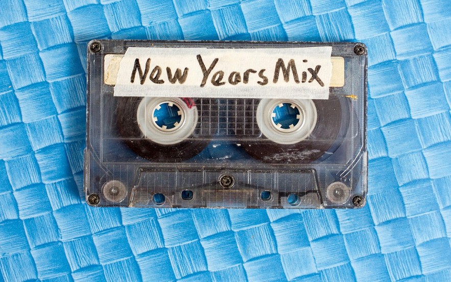 Top 10+ Classic New Year Songs You Must Know or Sing