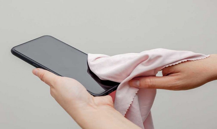 How to Dry a Wet Smartphone
