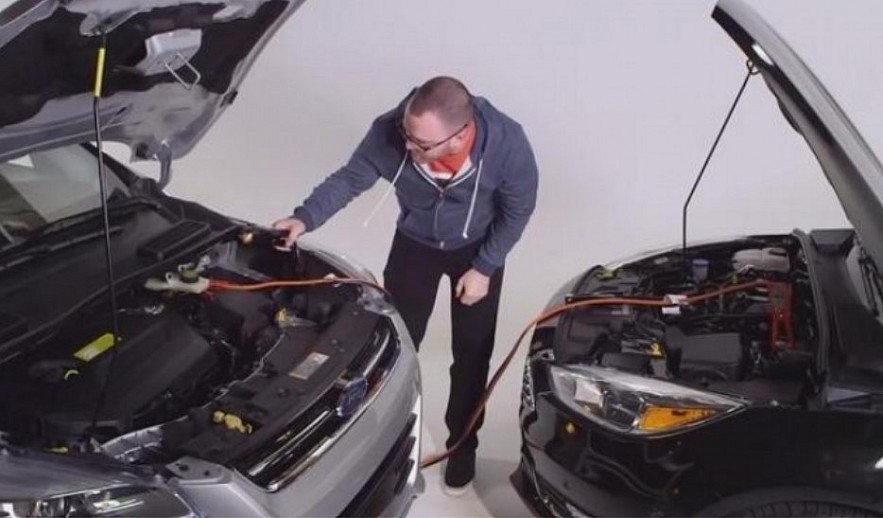 How to jumpstart a car with a dead battery