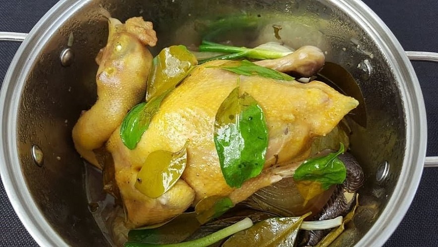How to Boil Chicken Without Water