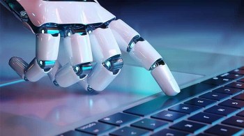 Top 10 Free and Paid Artificial Intelligence Writing Tools For Journalists