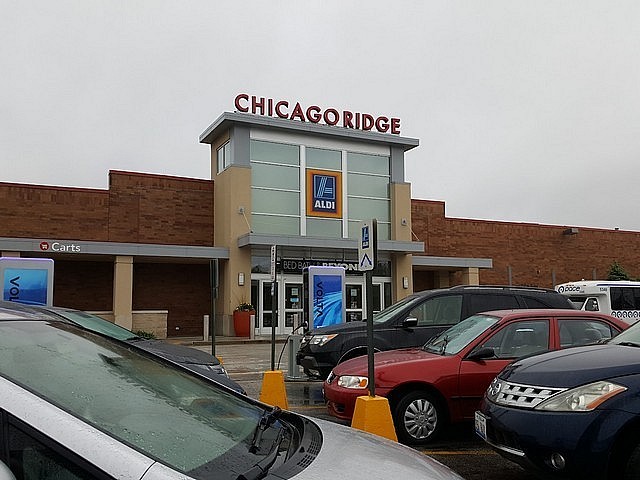 Top 10 Largest Shopping Malls/Centers In Chicago