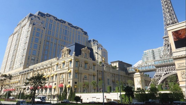 Top 10 Largest and Best Shopping Malls In Macau