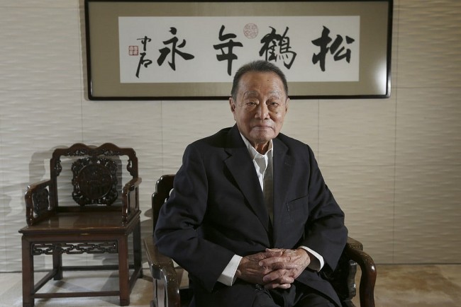 who is robert kuok richest person in malaysia biography personal life and net worth