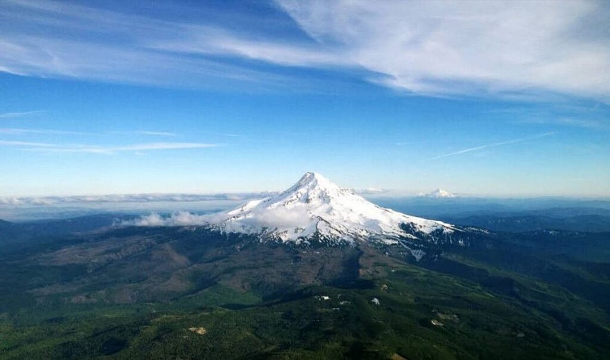 Top 10 Most Active Volcanoes in the US - 2024 Report