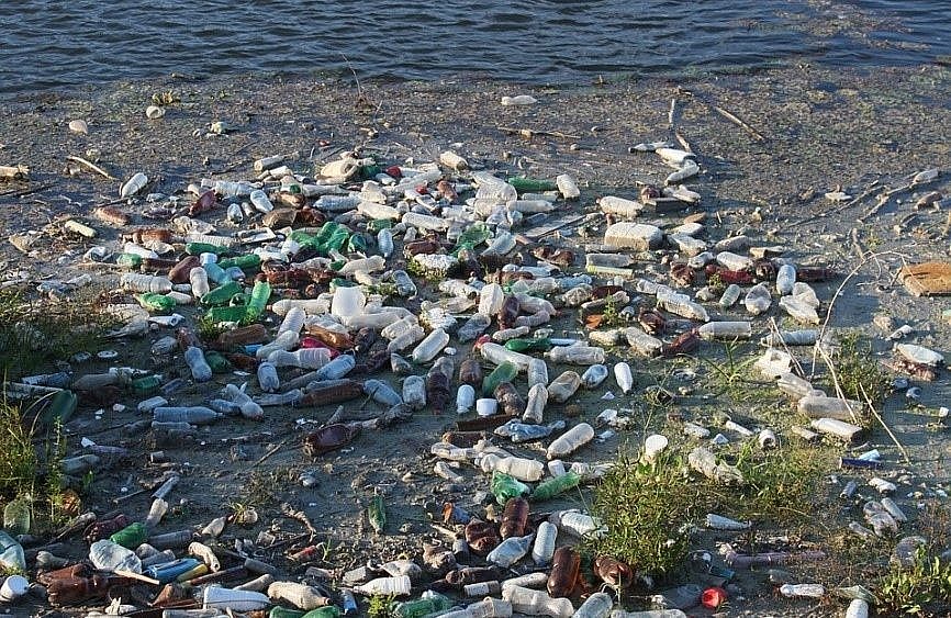 Top 10 Most Polluted Rivers in the US  That Make You Shiver