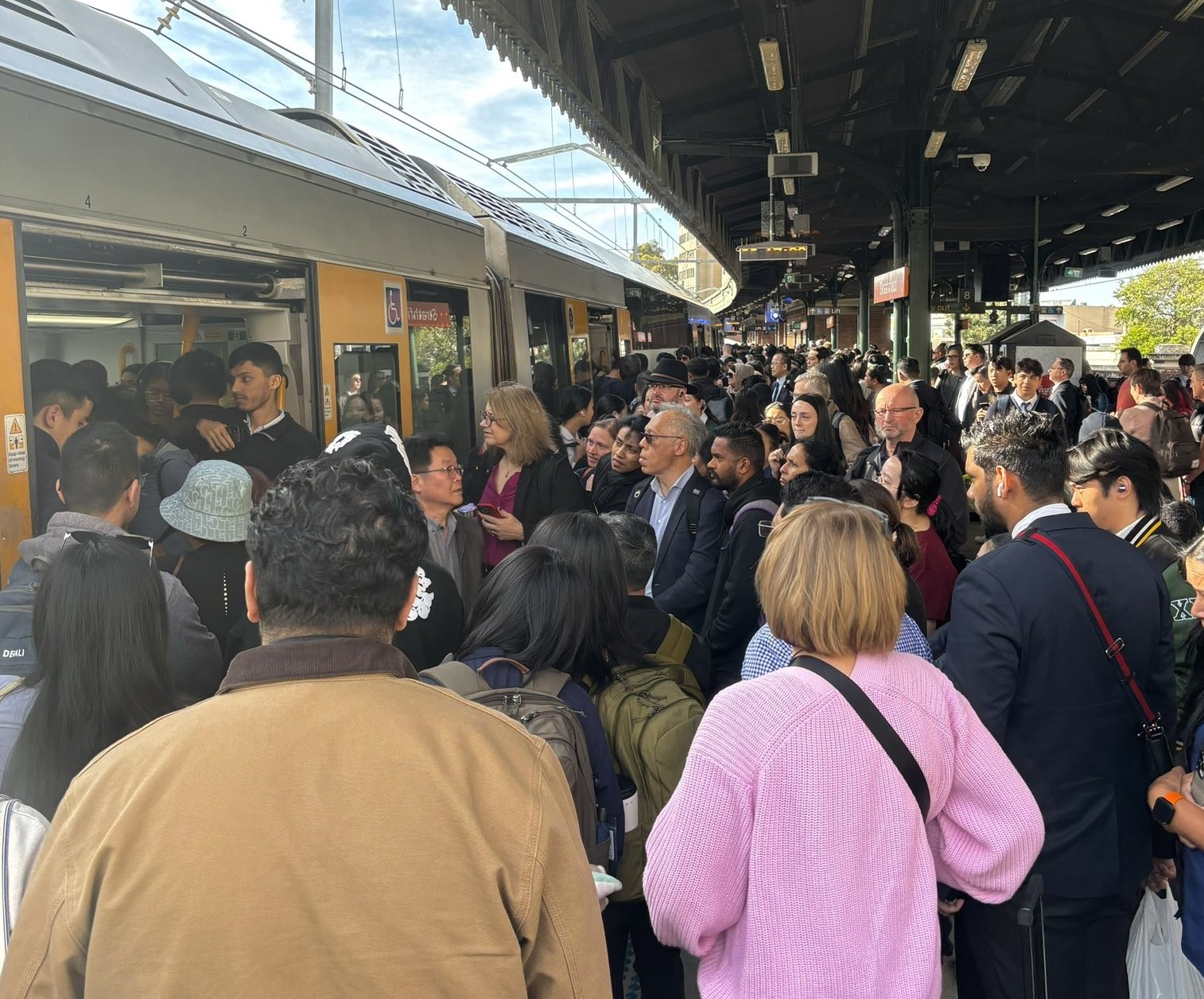 Sydney Train Services Cancelled And Delay - Update