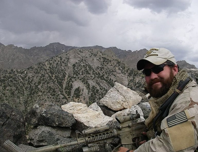 Mike Waltz: - A Green Beret