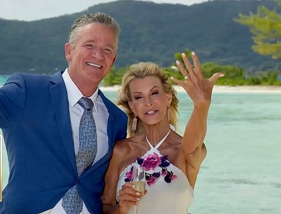 ‘Golden Bachelorette’ Joan Vassos gets engaged to Chock Chapple with ‘show-stopping’ 4-carat diamond ring