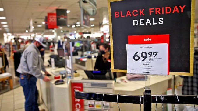 Top 5 Reasons Why Americans Can't Stop Shopping on Black Friday