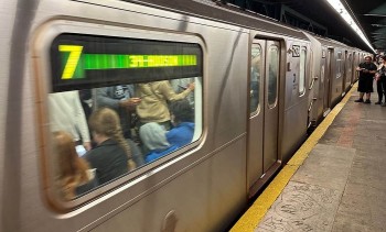 Does Public Transportation Operate in the U.S. on Thanksgiving and Christmas 2024?