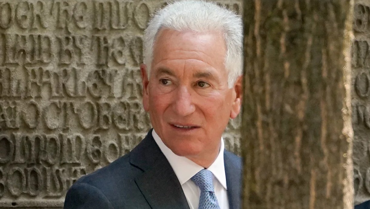 Trump picks his son-in-law's father, real estate mogul Charles Kushner, as France envoy