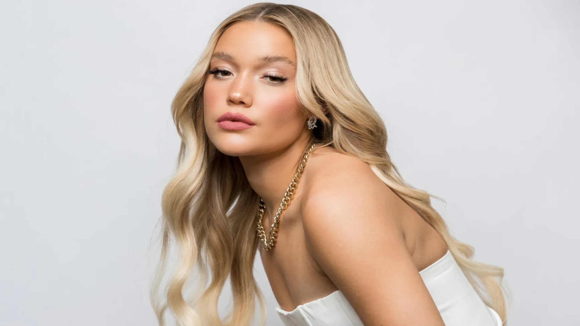 Olivia Ponton -- a Sports Illustrated Swimsuit model who boasts nearly eight million followers on TikTok