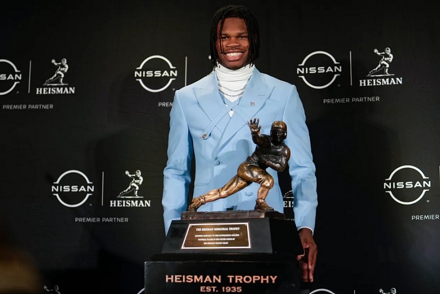 Colorado's Travis Hunter wins 2024 Heisman Trophy 