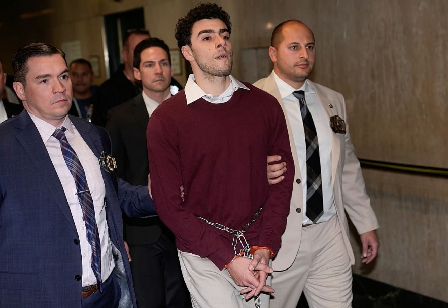 Luigi Mangione, the suspect in the killing of UnitedHealth Group chief executive Brian Thompson arrives for an arraignment hearing, at New York Supreme Court in New York City, Dec. 23, 2024