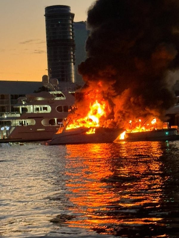 Massive Boat Explosion at Fort Lauderdale: 6 Dead and Injured