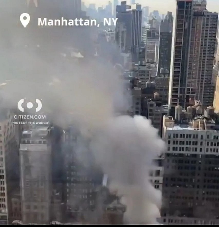 Fire Erupts at Bryant Park’s Holiday Market, Black Smoke Across Manhattan